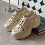 Stylish Women's Hole Casual Sneakers - Comfortable Outdoor Sandals for Every Adventure